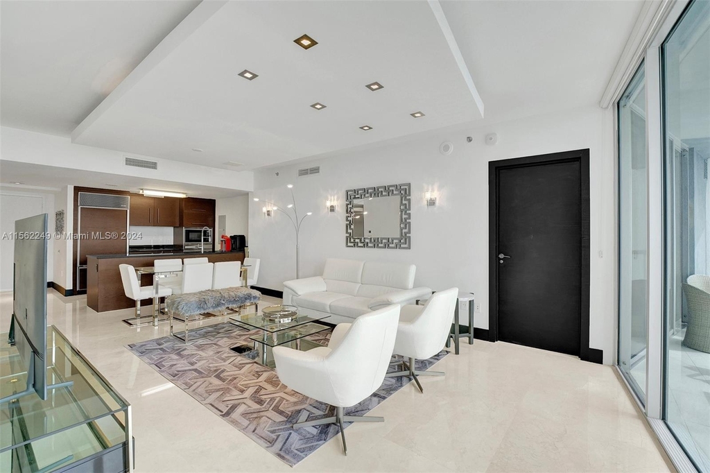 465 Brickell Ave - Photo 4