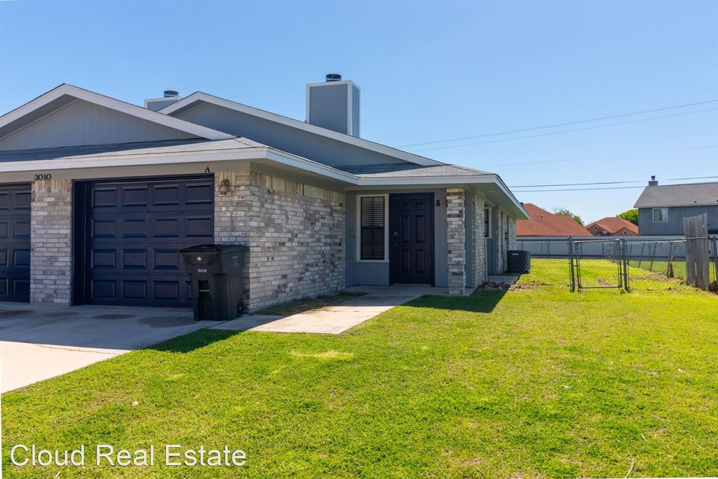 3010 Honeysuckle Circle - Photo 49