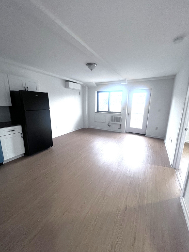 27-35 21st Street - Photo 5