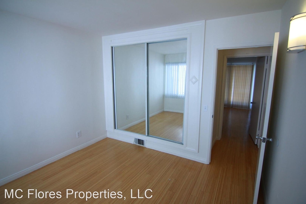 1326 N Flores Street - Photo 11