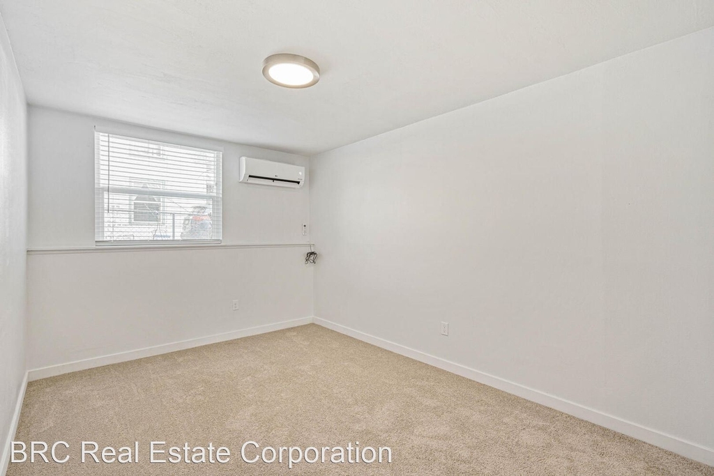 728 Baker Street - Photo 26