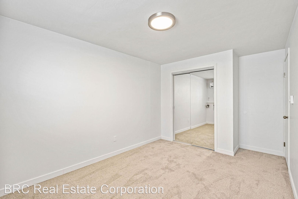 728 Baker Street - Photo 20