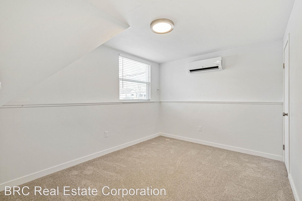 728 Baker Street - Photo 25