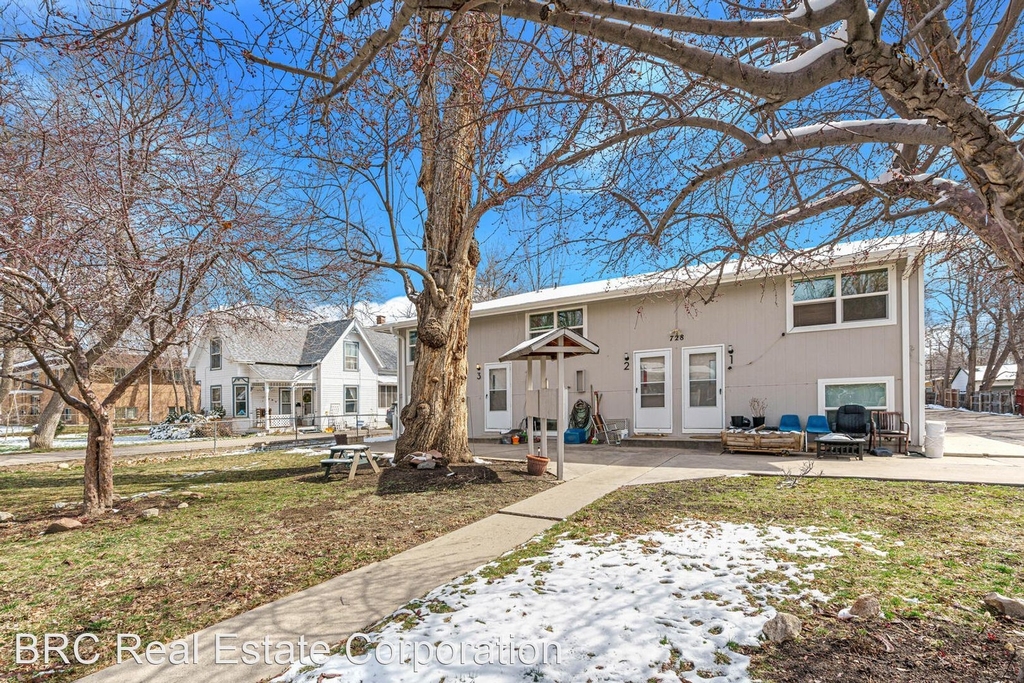 728 Baker Street - Photo 28