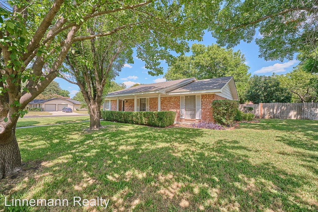 1701 Redwood Drive - Photo 41