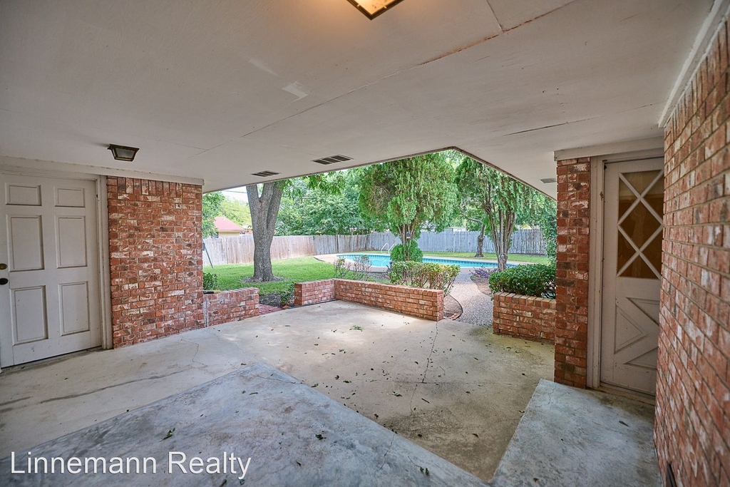 1701 Redwood Drive - Photo 42