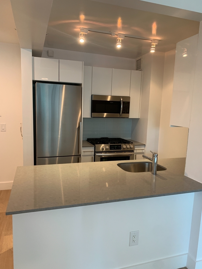 47 Center Boulevard| Long Island City - Photo 12