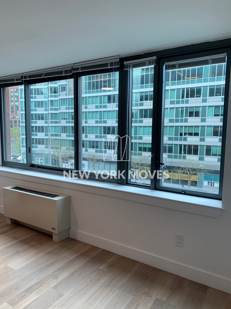 47 Center Boulevard| Long Island City - Photo 4