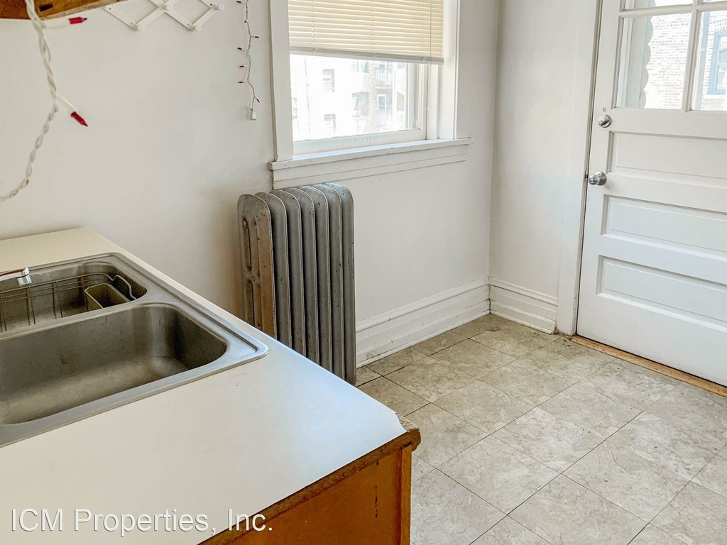 5055 N. Damen Ave. - Photo 1