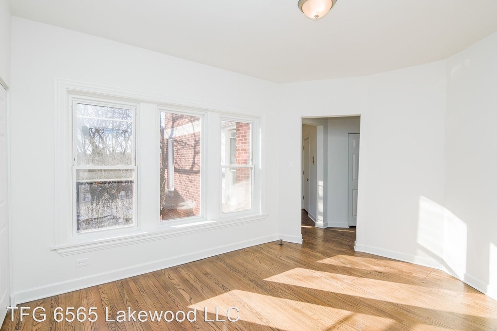 6565 N Lakewood Ave - Photo 2