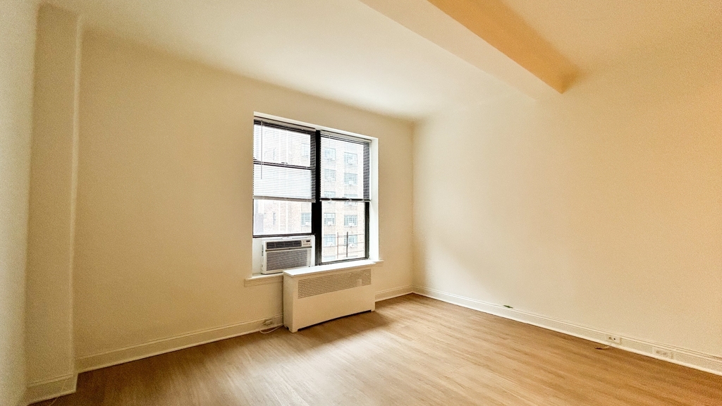 STUDIO on WEST 86 STREET - Photo 2