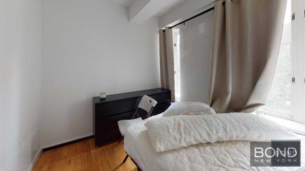 105 East 37th Street - Photo 17