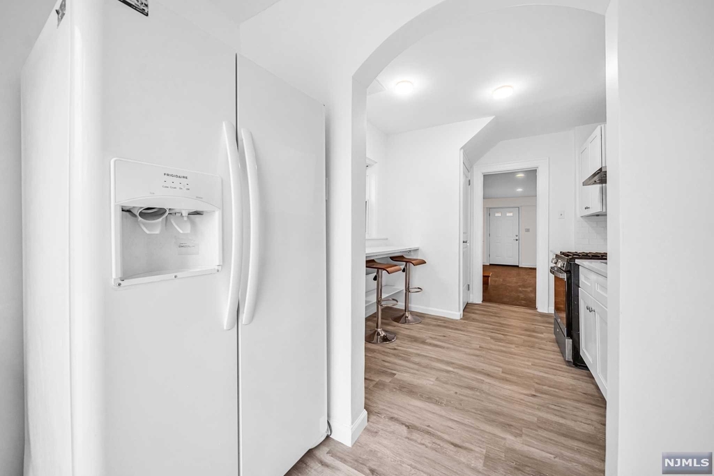 537 2nd Street - Photo 11