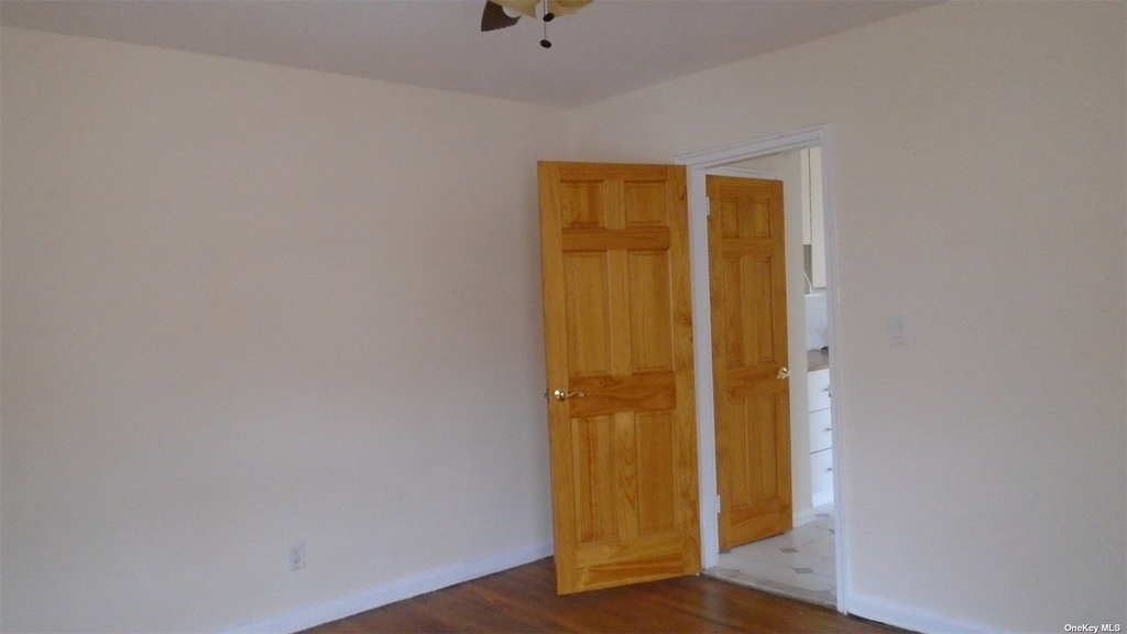 532 E Broadway - Photo 11