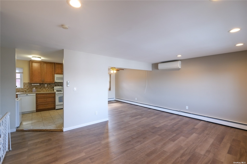 362 Sapir Street - Photo 2