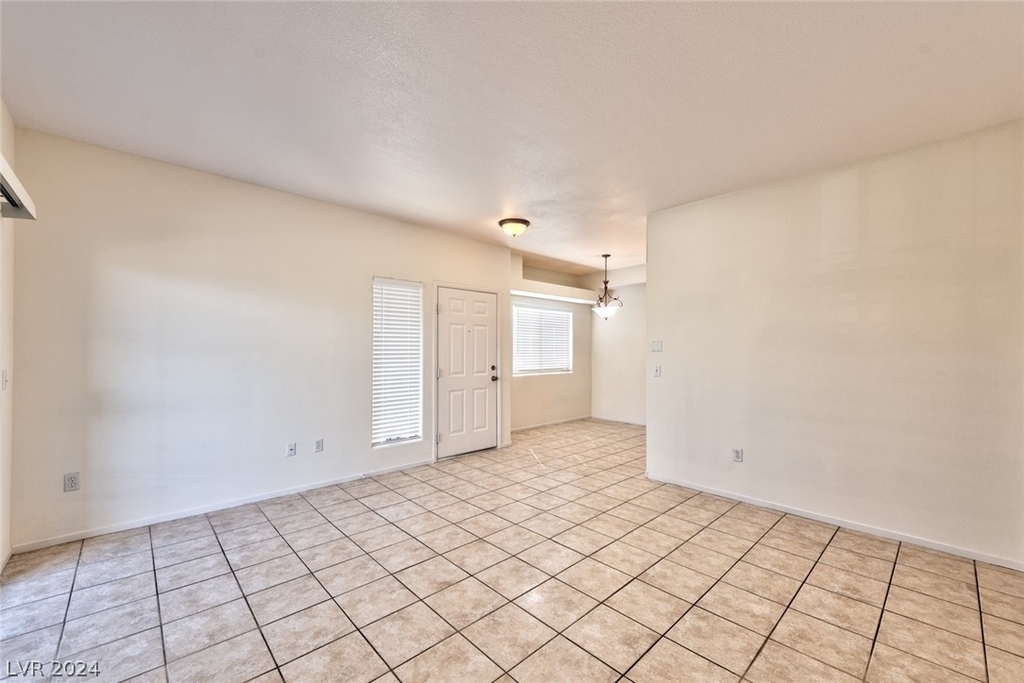 10552 Pine Pointe Avenue - Photo 2