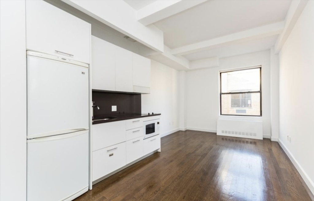 91st Street and Broadway - Photo 1