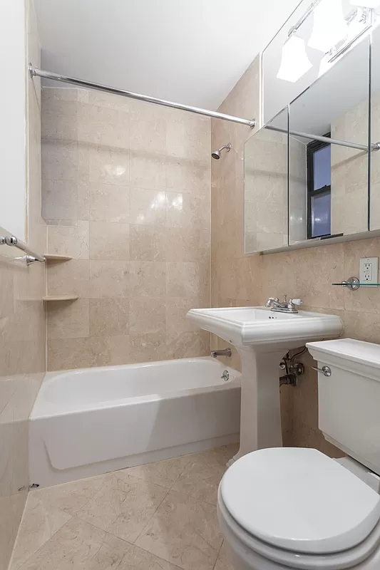 333 East 35th Street - Photo 9