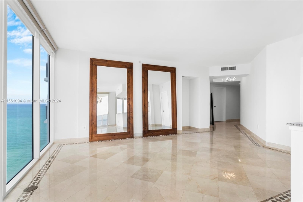 4779 Collins Ave - Photo 8