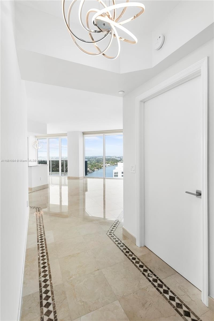 4779 Collins Ave - Photo 16