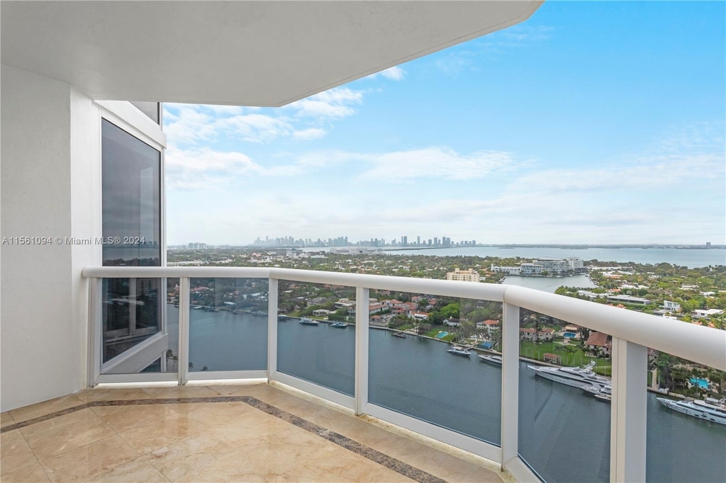 4779 Collins Ave - Photo 21