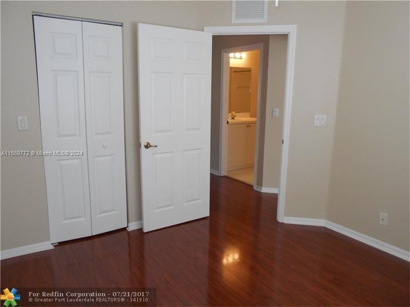 4015 Nw 92nd Ave - Photo 10