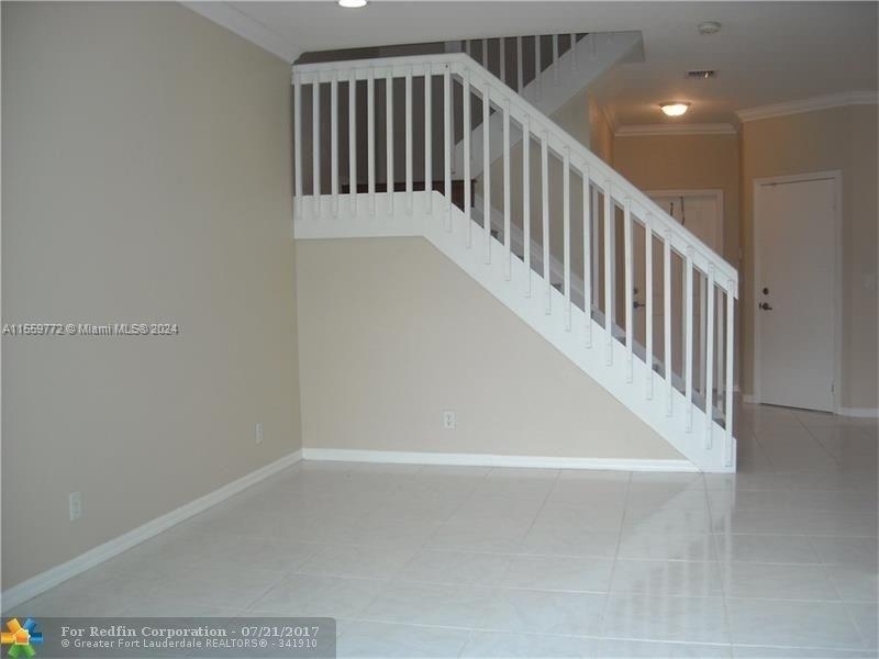 4015 Nw 92nd Ave - Photo 4