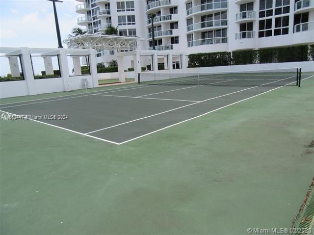 6365 Collins Ave - Photo 36