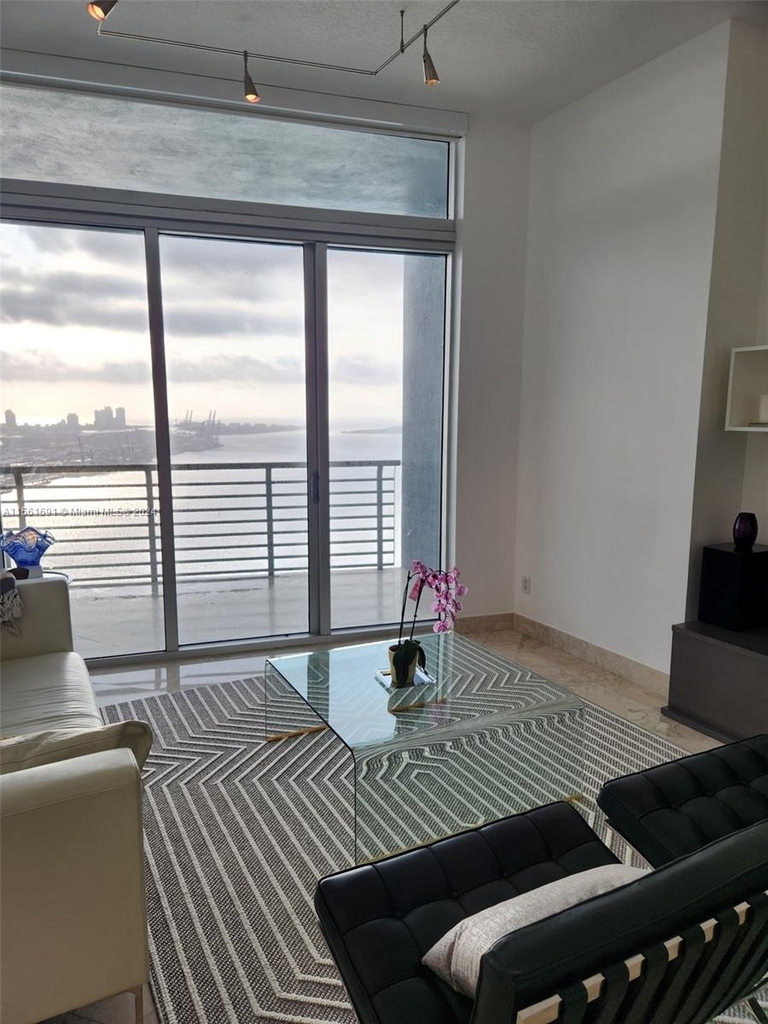 335 S Biscayne Blvd - Photo 9