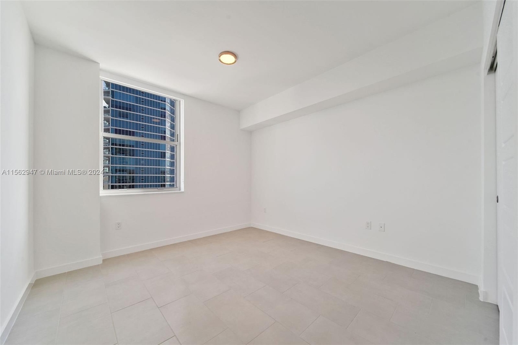 2150 N Bayshore Dr - Photo 23