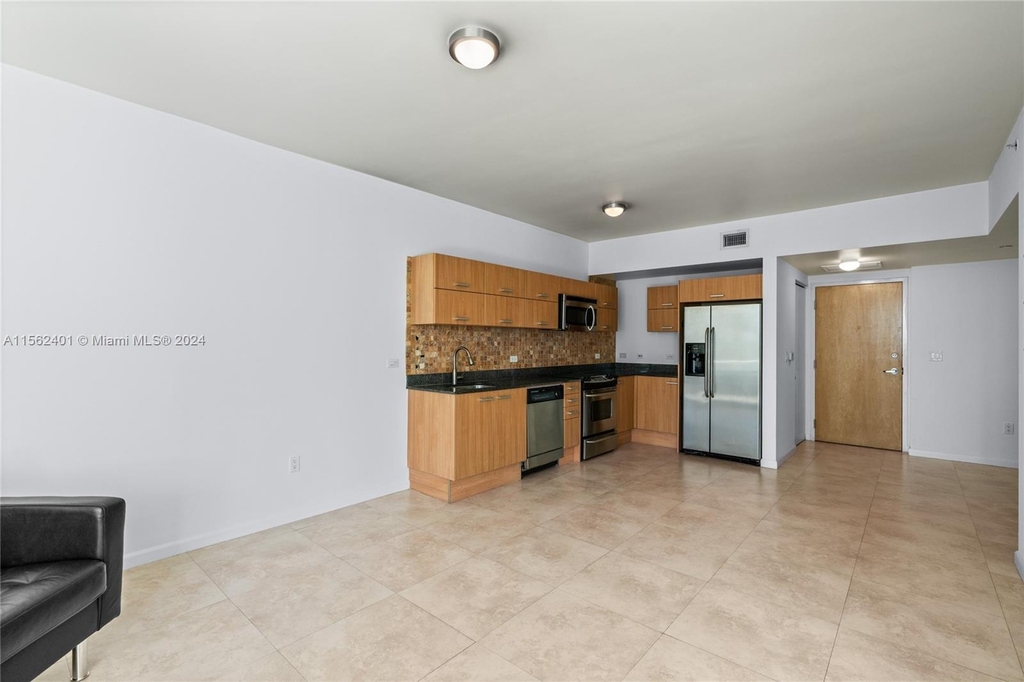 350 S Miami Ave - Photo 5