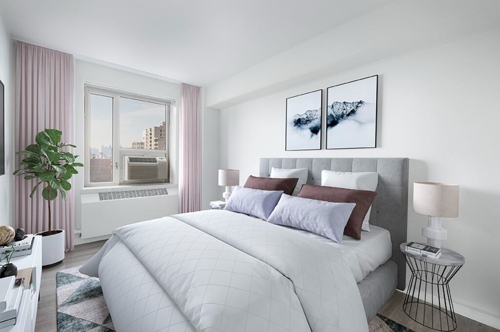 1st Avenue - Photo 1
