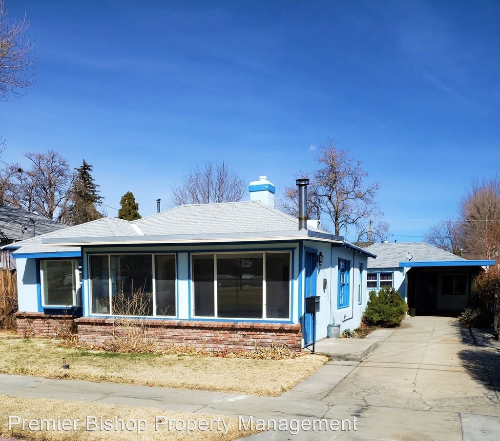 675 W Pine Street - Photo 0