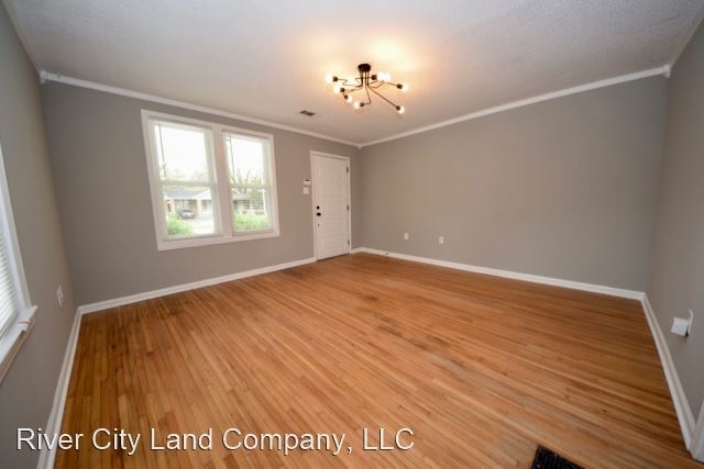 660 N Idlewild - Photo 2