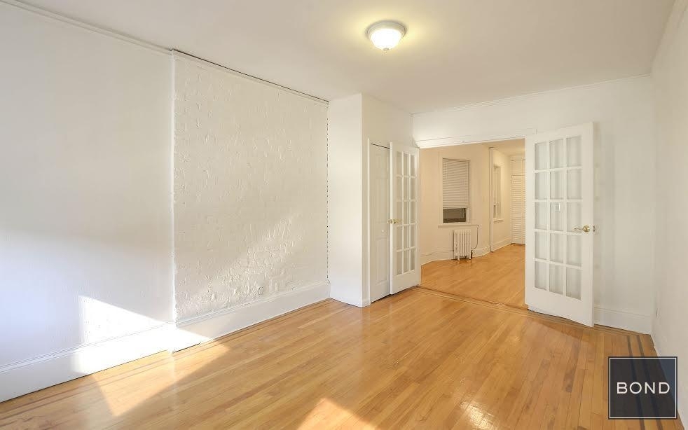 410 East 59th Street - Photo 1