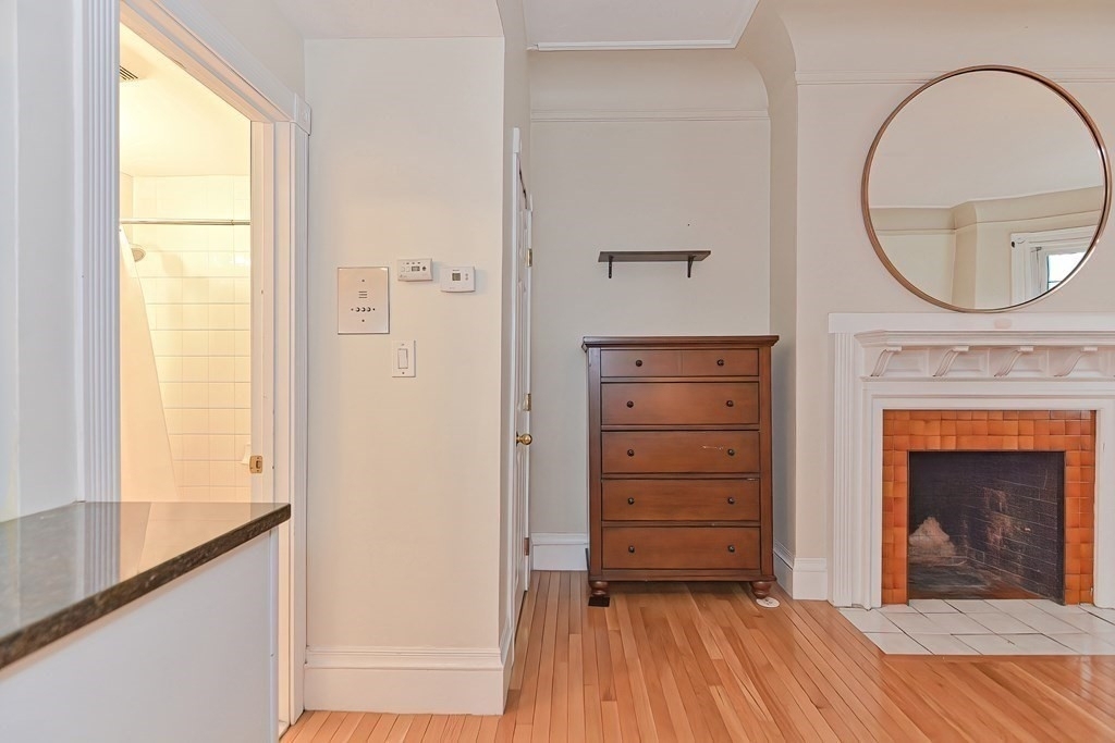 511 Beacon St - Photo 3