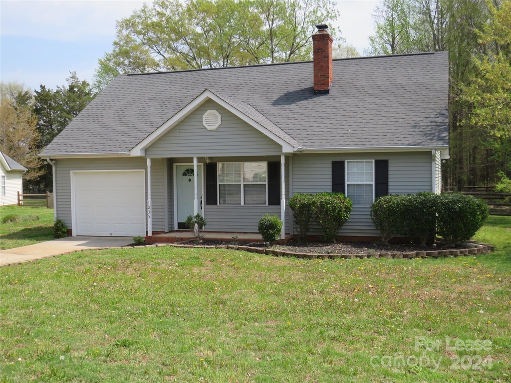 1035 Ridgefield Circle - Photo 1