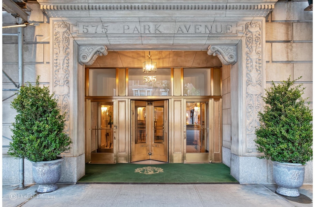 575 Park Ave - Photo 10