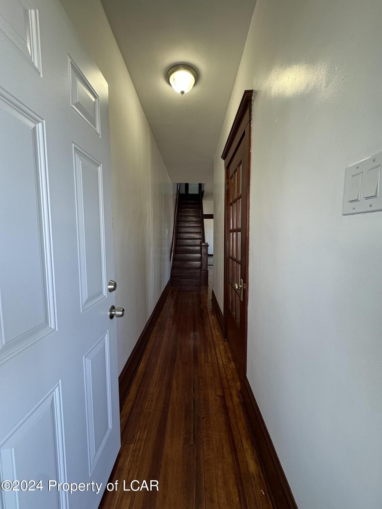 174 Gardner Avenue - Photo 3