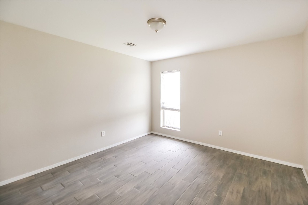 6305 Westlane - Photo 11