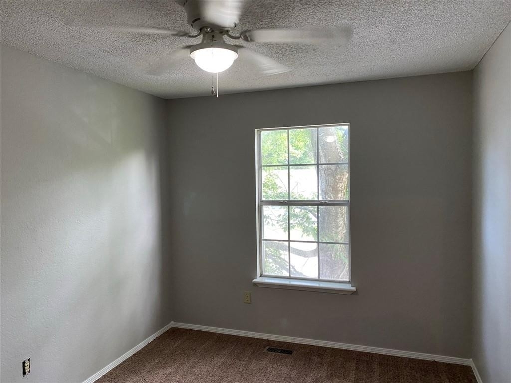 2201 Blueberry  Ln - Photo 10