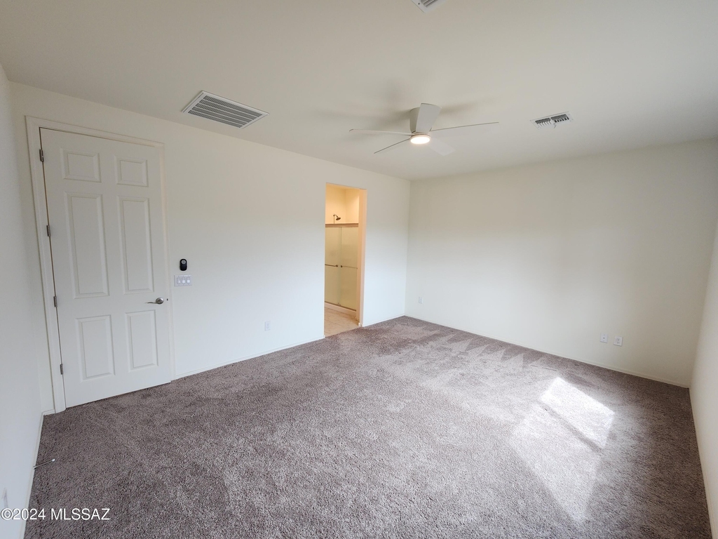 12016 E Ryscott Circle - Photo 8