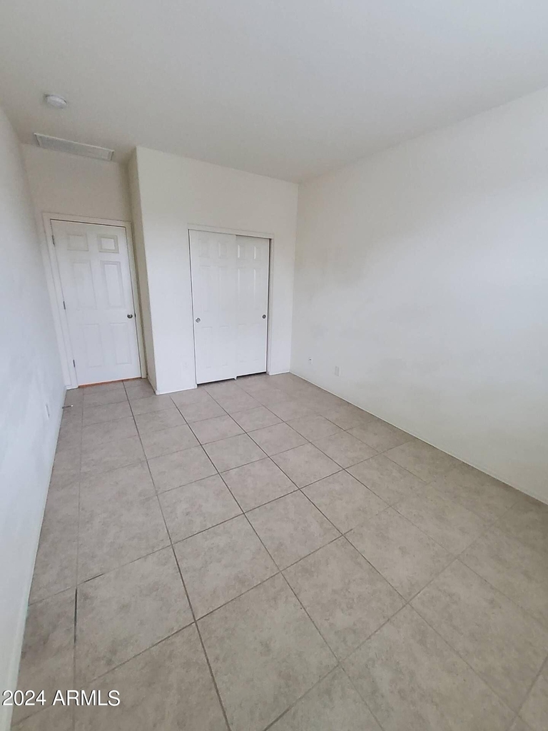 6242 W Laurie Lane - Photo 10