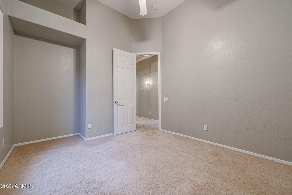 5215 E Hartford Avenue - Photo 20