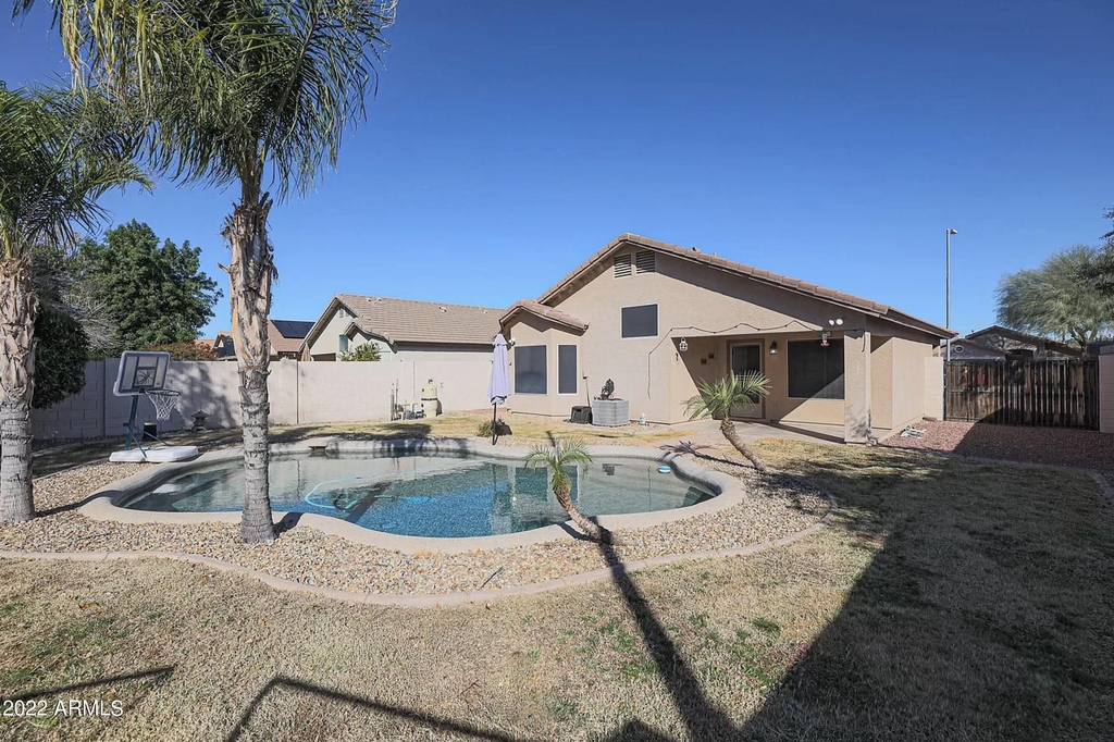 8203 W Tonto Lane - Photo 16