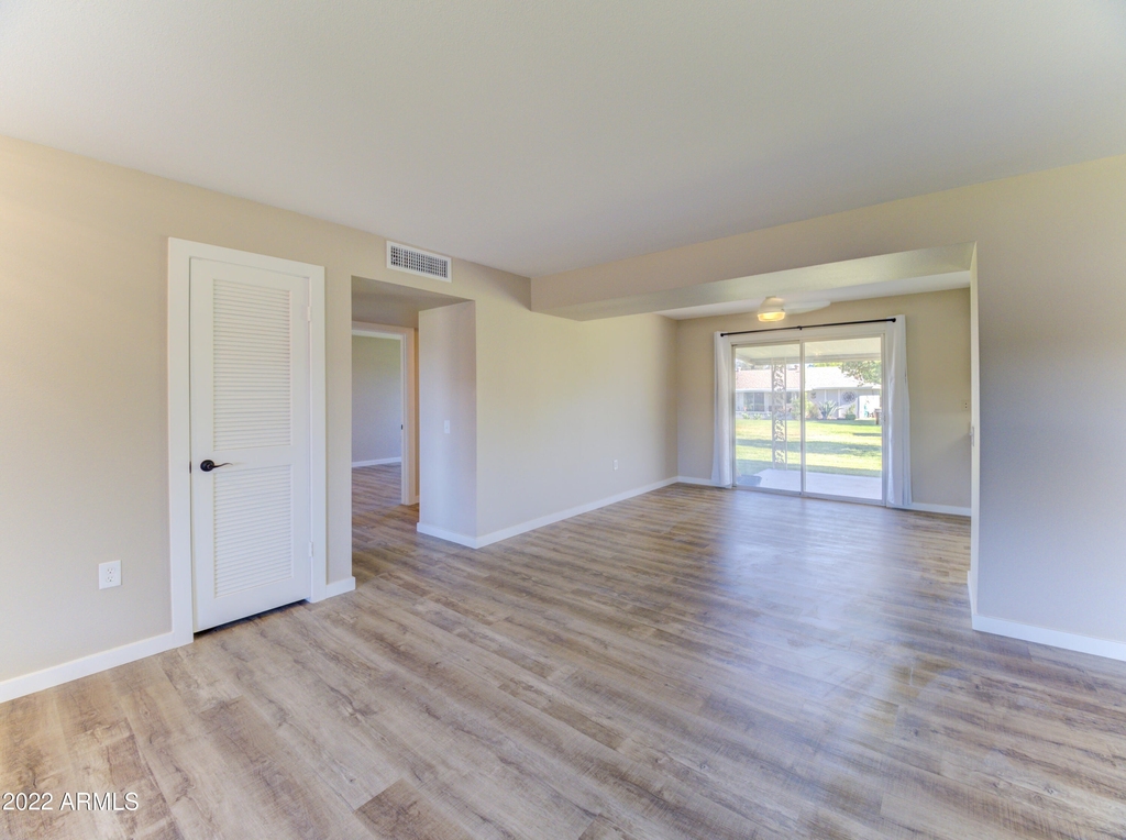 10007 W Shasta Drive - Photo 4