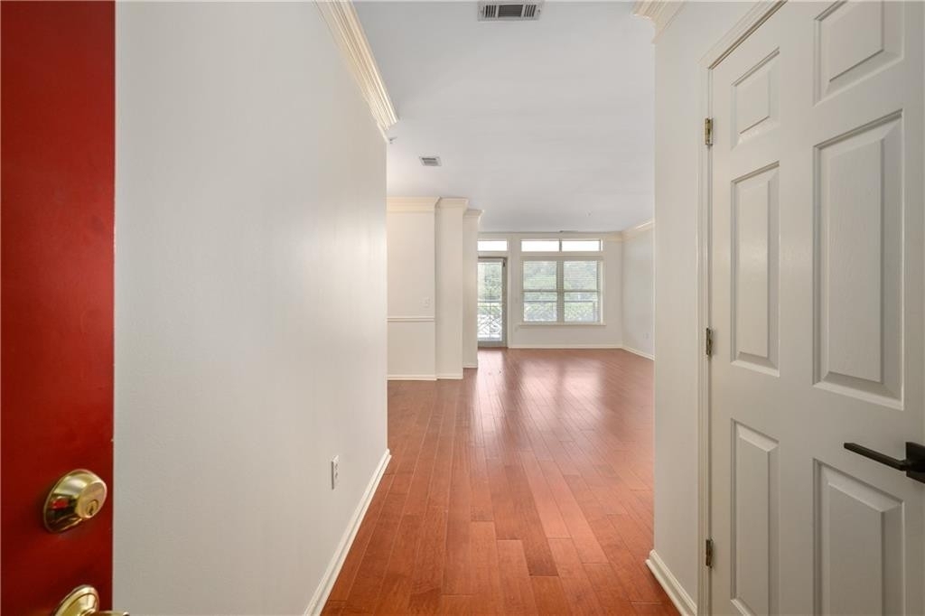 3334 Peachtree Road Ne - Photo 2