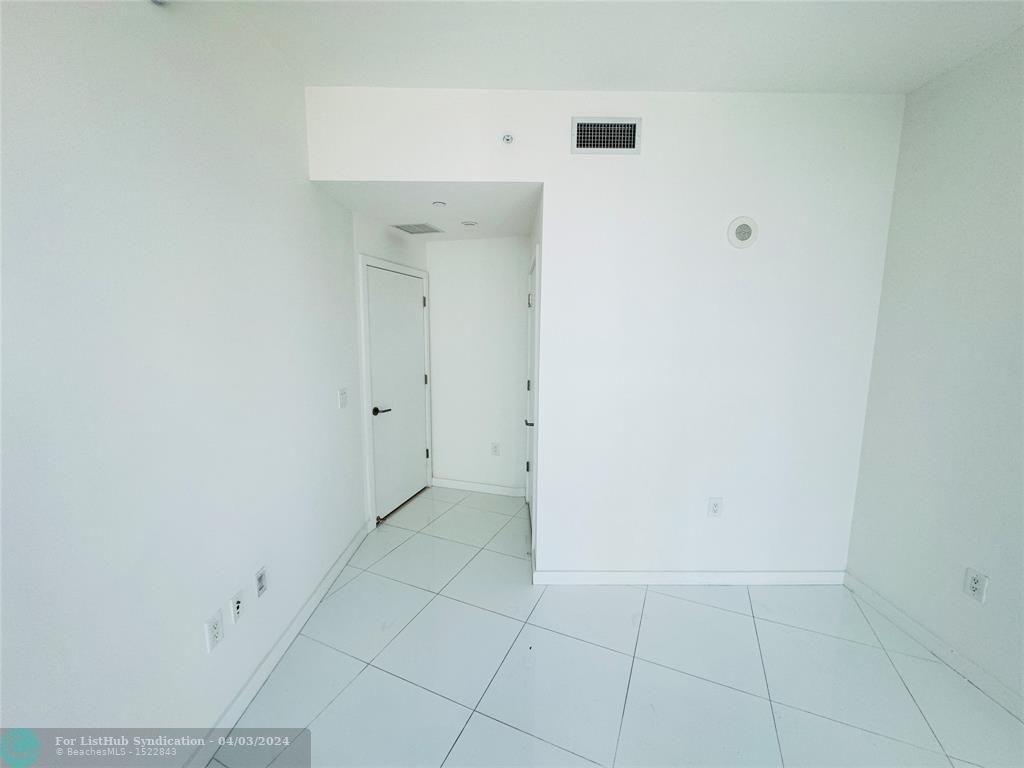 851 Ne 1st Ave - Photo 16