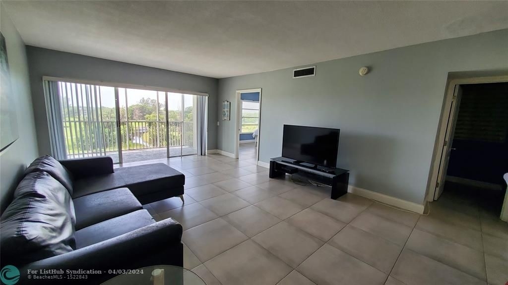 3000 N Palm Aire Dr - Photo 2