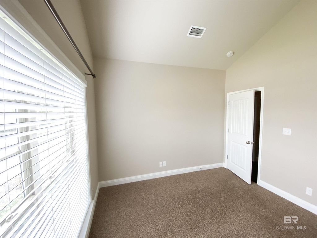 12118 Squirrel Drive - Photo 18